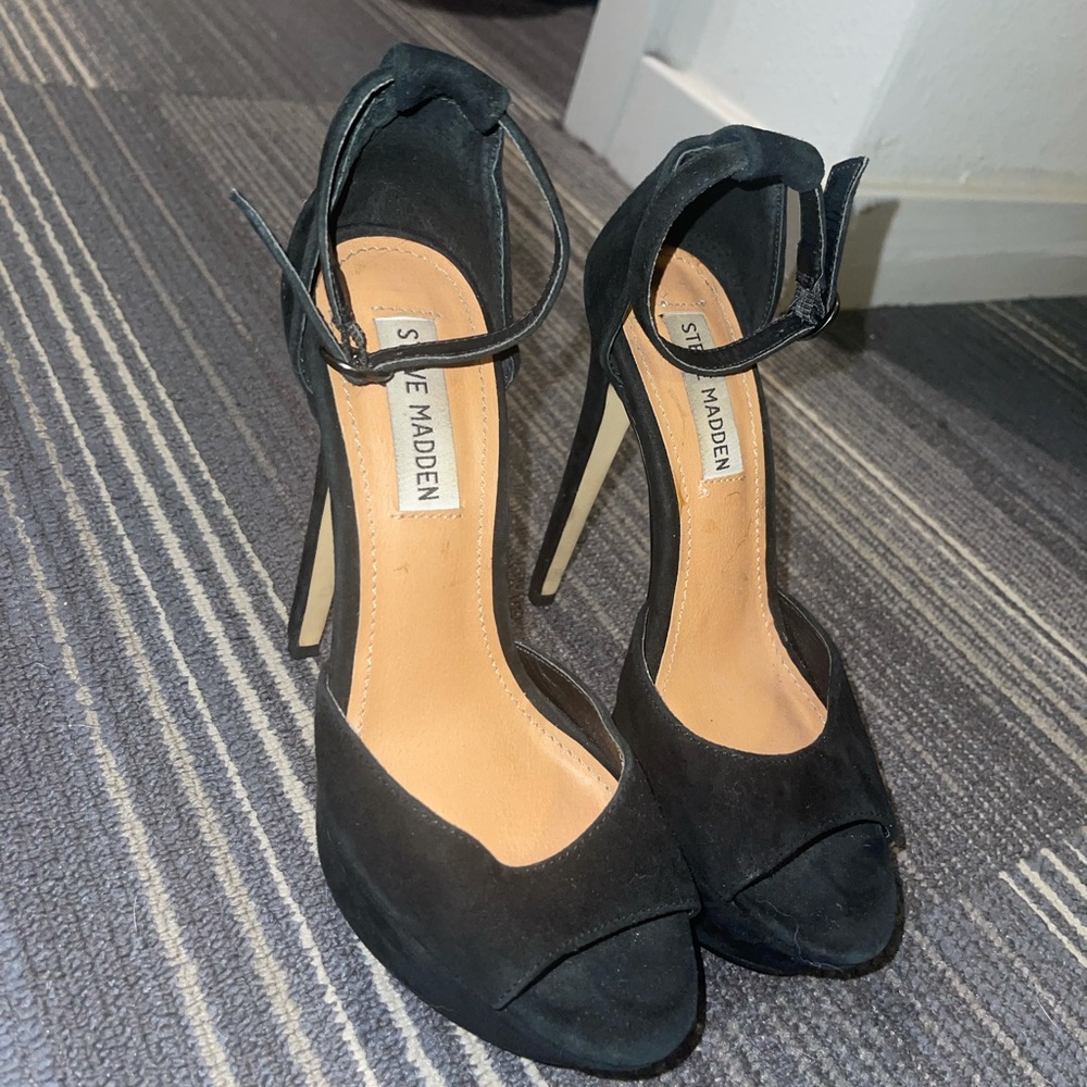 Steve Madden Yevone Black Suede Heels